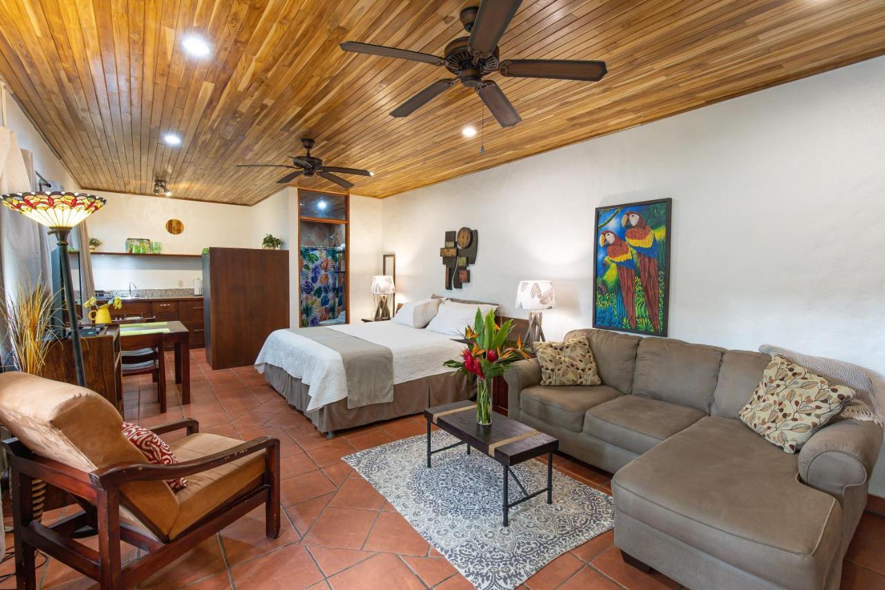 Jungle Creek Lejlighedshotel Manuel Antonio Eksteriør billede
