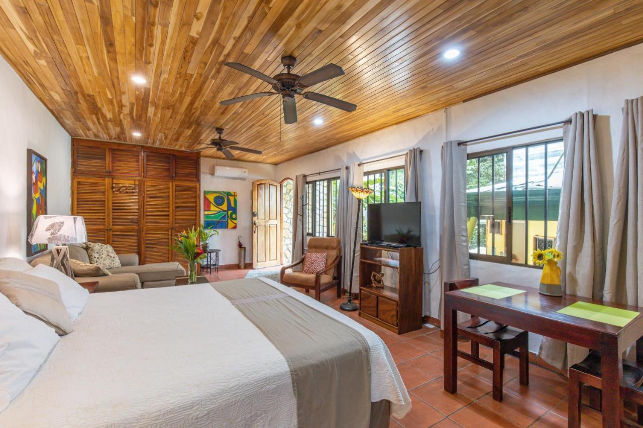 Jungle Creek Lejlighedshotel Manuel Antonio Eksteriør billede