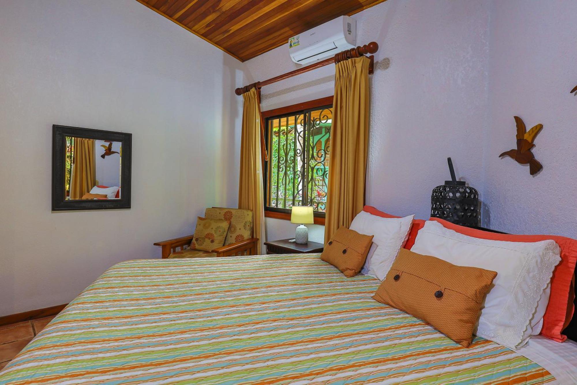 Jungle Creek Lejlighedshotel Manuel Antonio Værelse billede